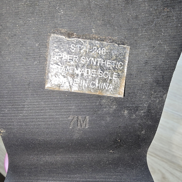 Sugar Thrillz Friends Are Forever Platforms Sandals Size 7M - Picture 11 of 11